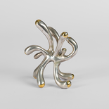 Shining Star, 2021

Bronze, Silber patiniert, ca. 15 x 14 x 10 cm

Ausrufpreis: 1500,-